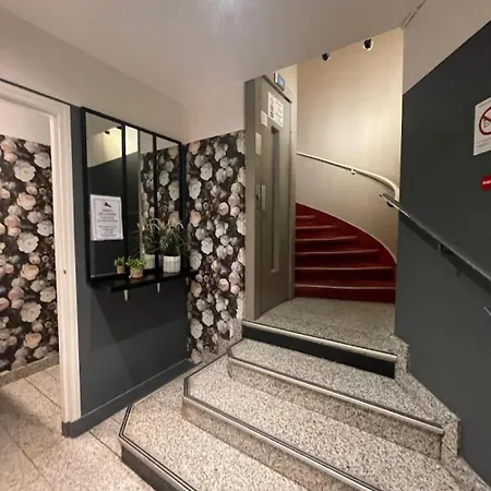 Grand De 2* Parigi