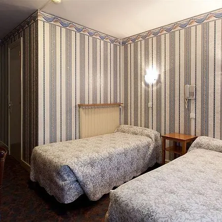 Grand De 2* Parigi