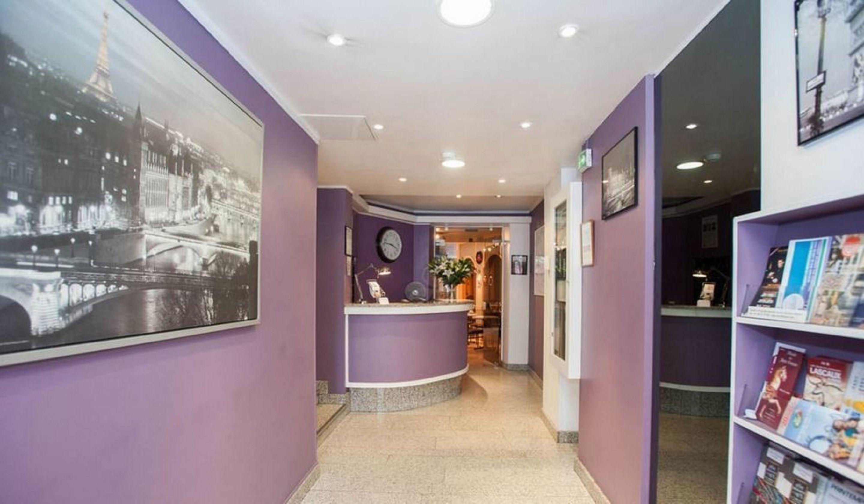 Grand De Hotel